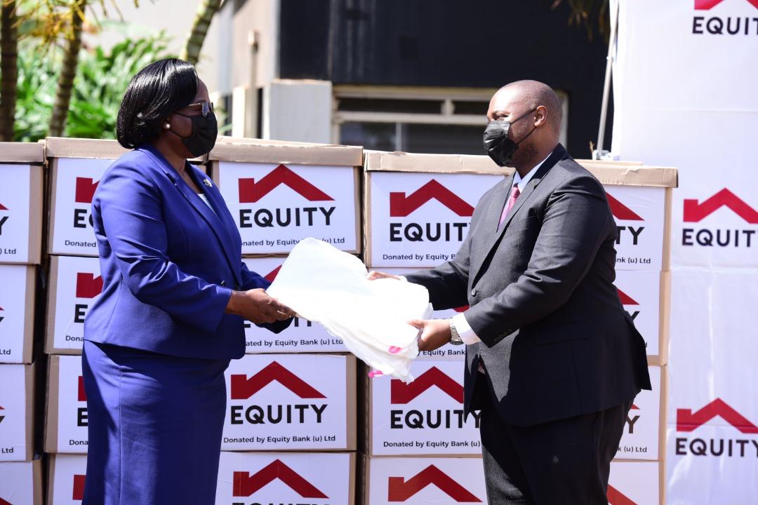 Market vendors receive mosquito nets worth UGX 40 million from Equity bank